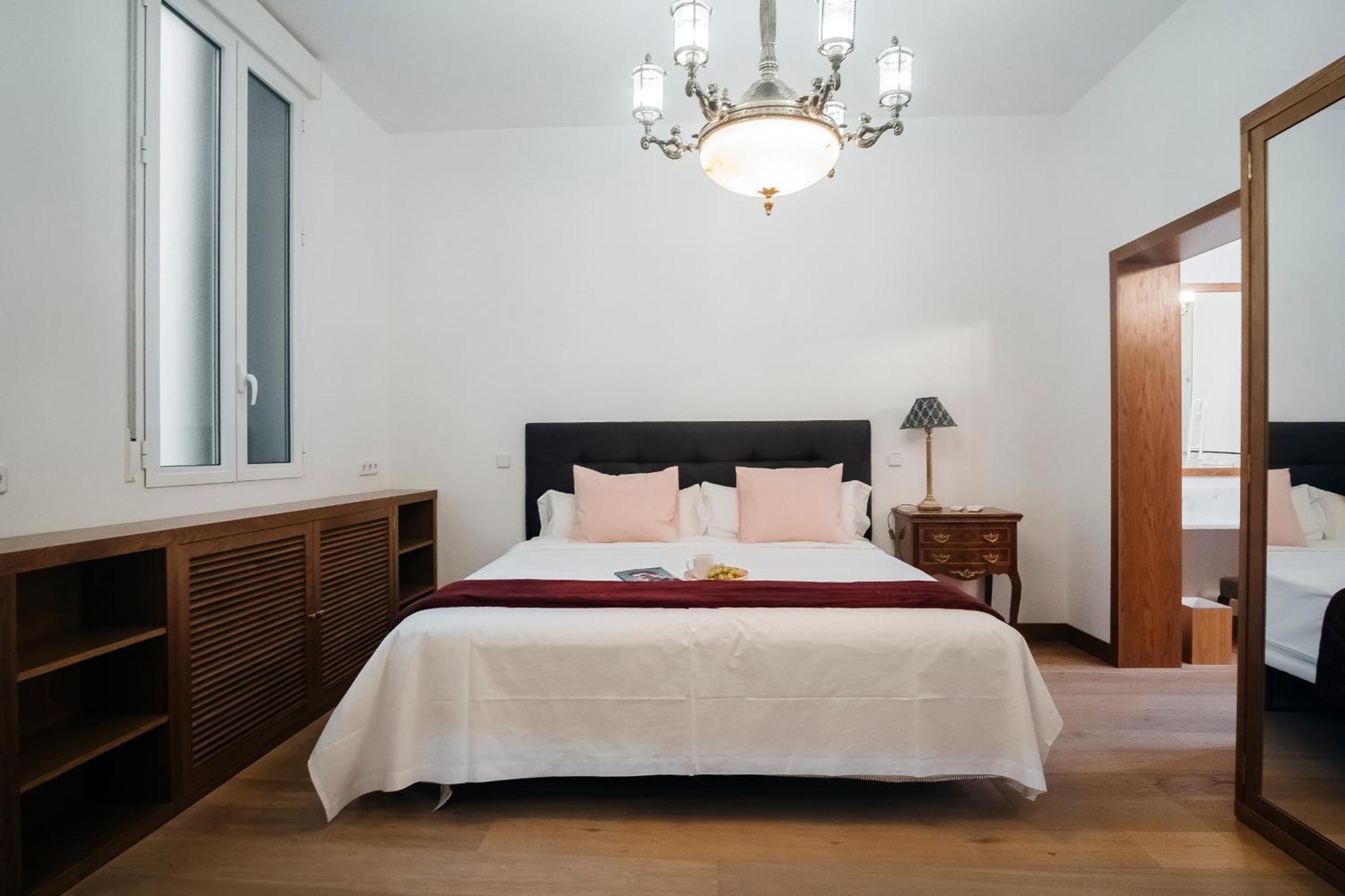 Fantastico 4R + 3B En Madrid Centro Apartment Luaran gambar