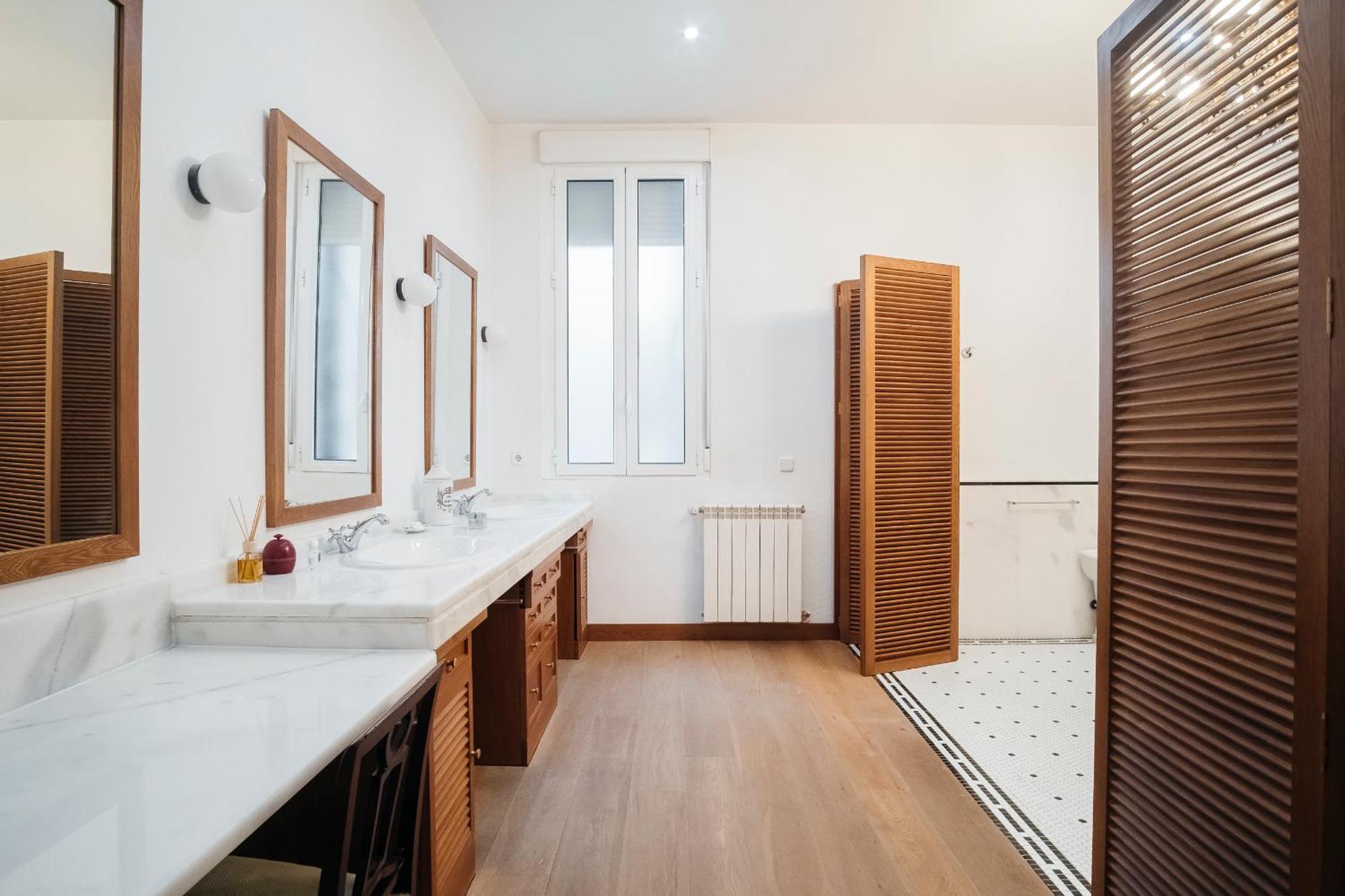 Fantastico 4R + 3B En Madrid Centro Apartment Luaran gambar